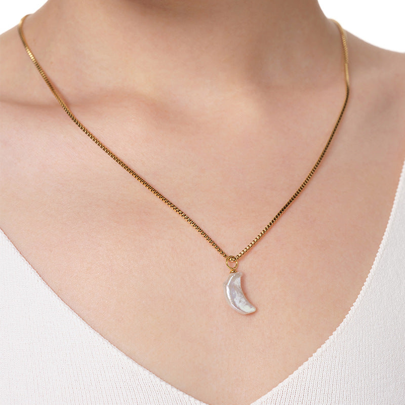 Natural Moon Baroque Freshwater Pearl Pendant Necklace